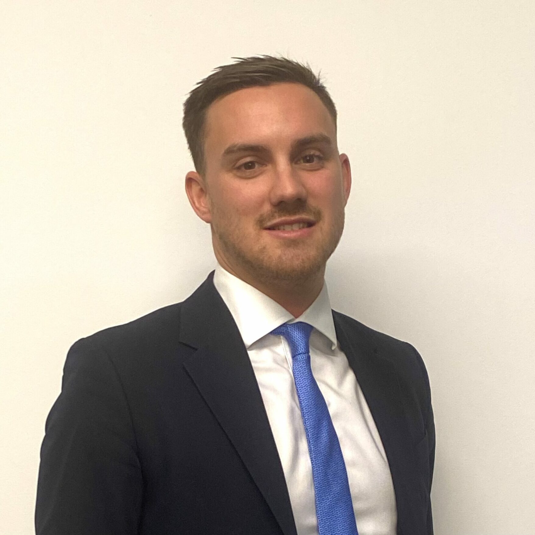 <span style='line-height: 0.6'>Alberto Ridolfi</span><br />
<span style='color:#00b5e2;font-size:25px;line-height: 0.6 !important;'><br />
Valuation Analyst</span>