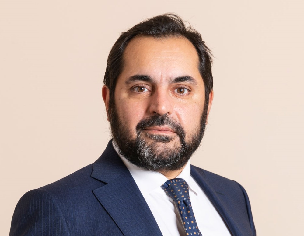 <span style='line-height: 0.6'>Luca Faggella</span><br />
<span style='color:#00b5e2;font-size:25px;line-height: 0.6 !important;'><br />
Fund Manager</span>