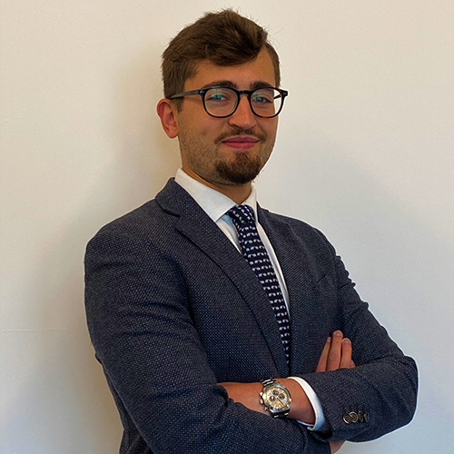 <span style='line-height: 0.6'>Davide Campopiano</span><br />
<span style='color:#00b5e2;font-size:25px;line-height: 0.6 !important;'><br />
Analyst</span>